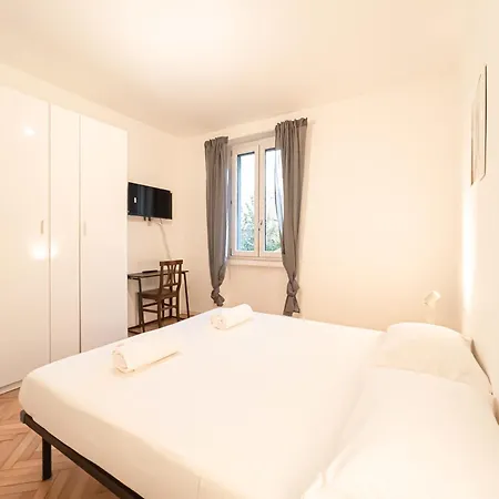 RRRapido Sant' Ambrogio Suites&Rooms - Via Olona-2